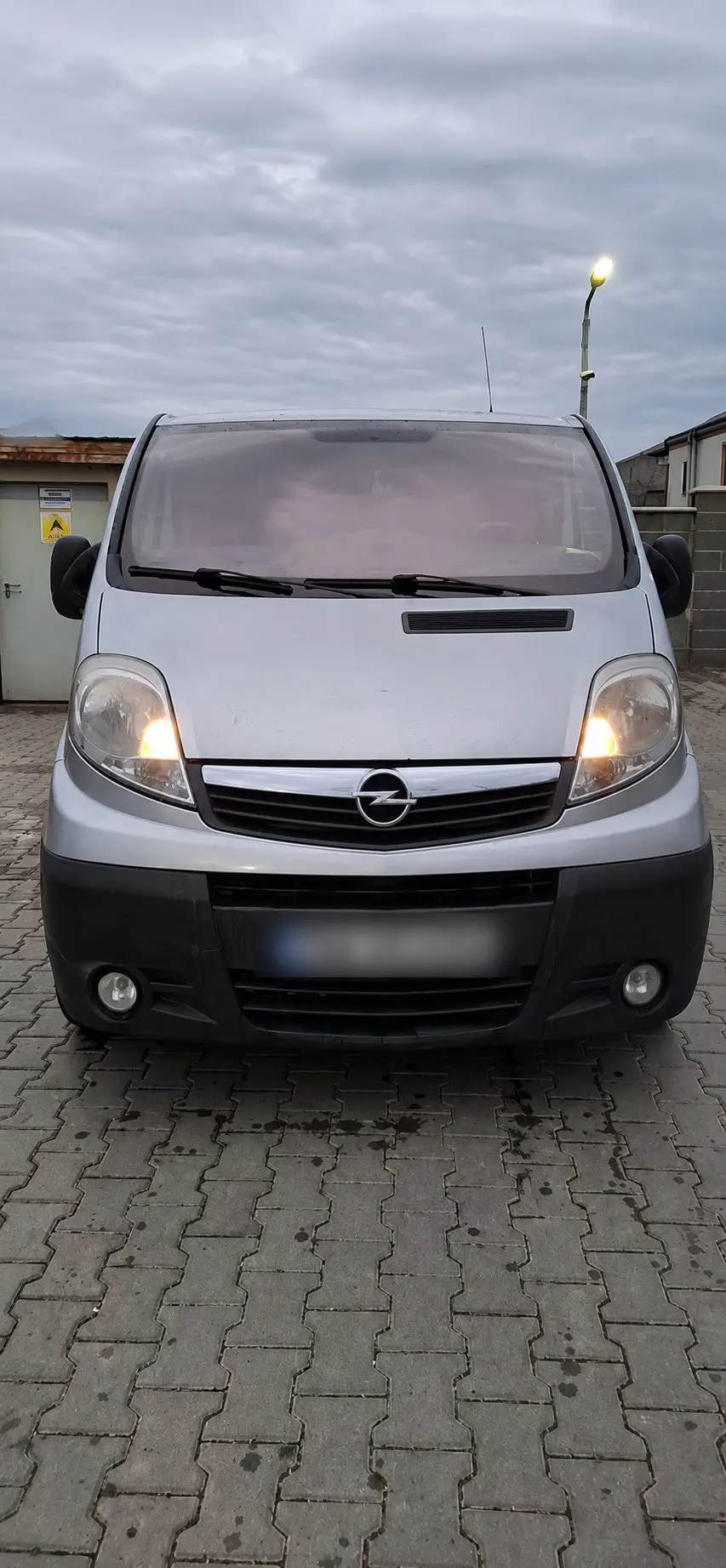 Opel Vivaro 2000 CDTI 114 CP 9 locuri