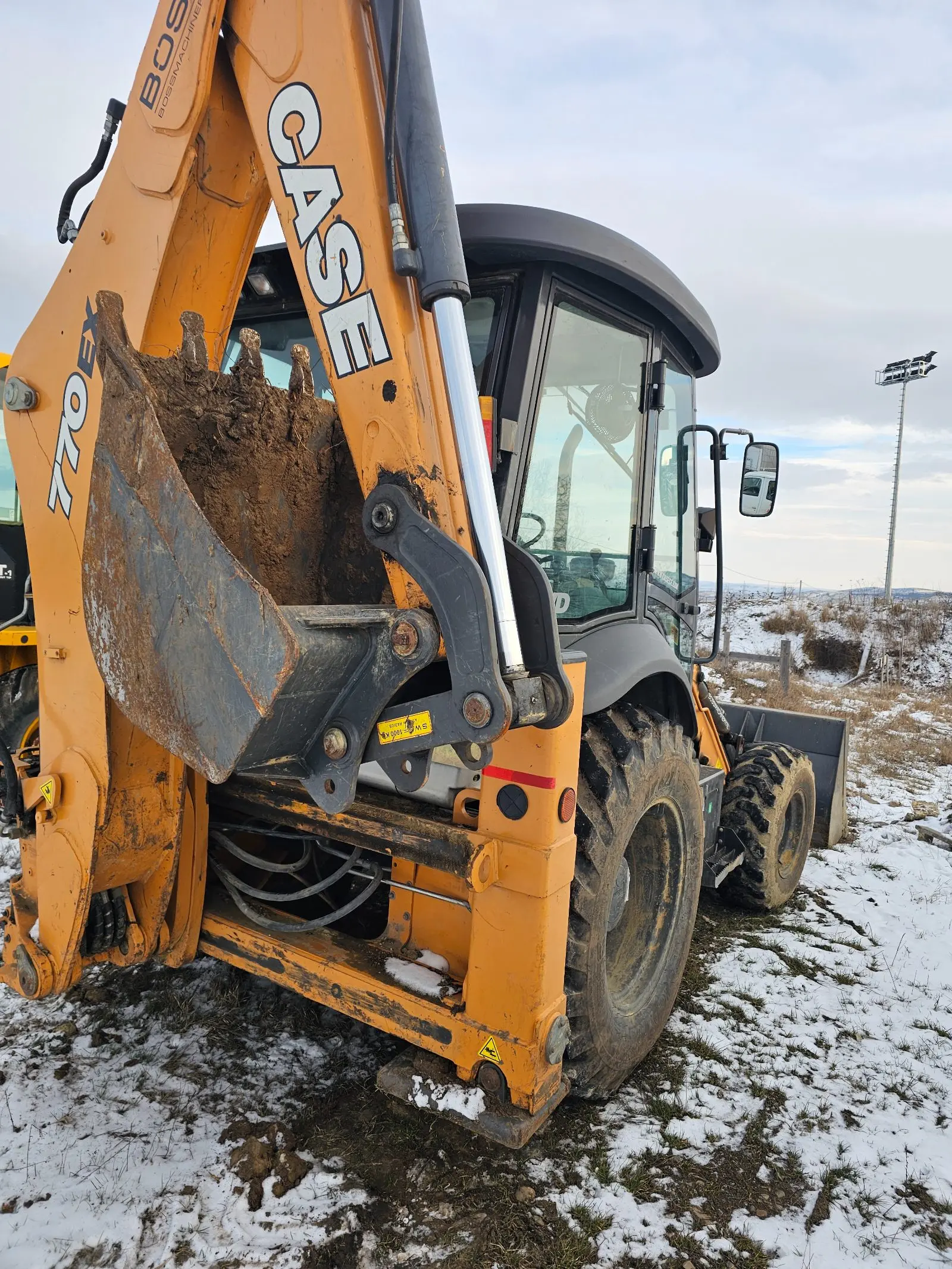 Vând buldoexcavator case din 2019 2