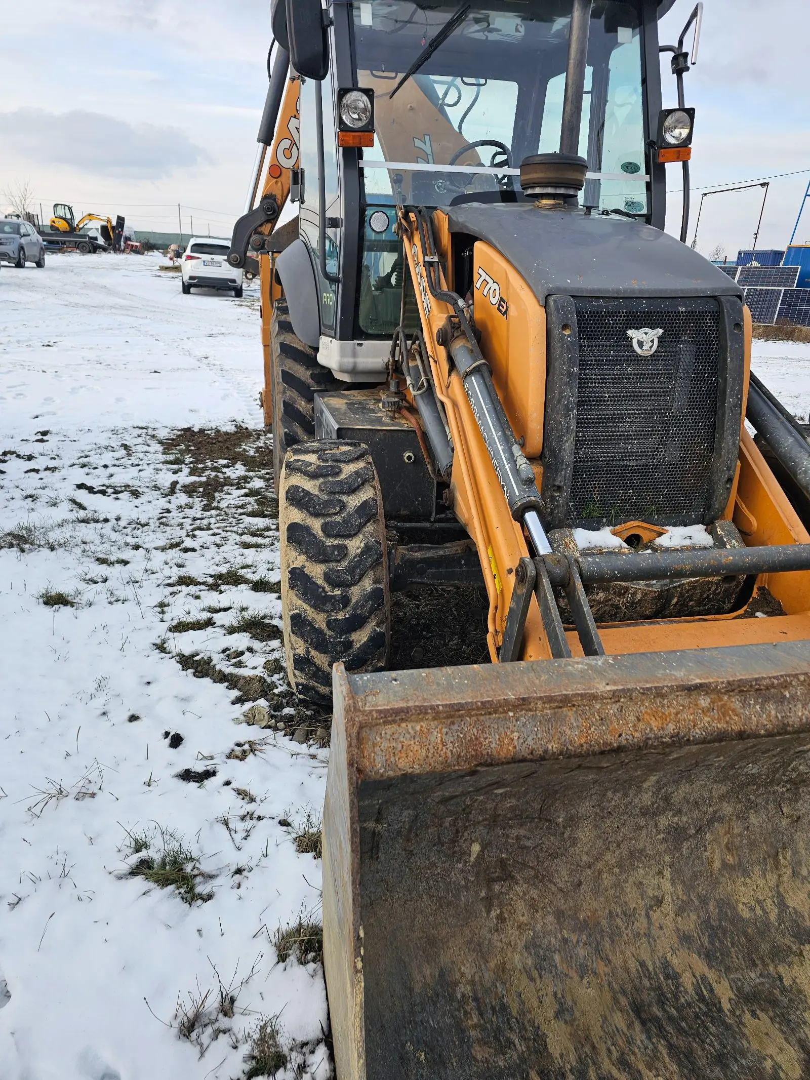 Vând buldoexcavator case din 2019 10