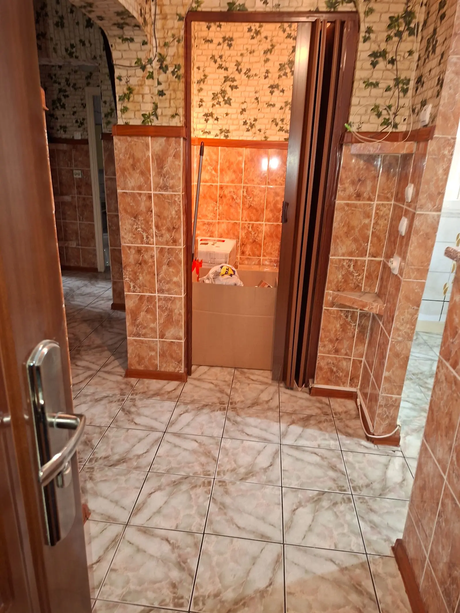 Vand apartament 3 camere