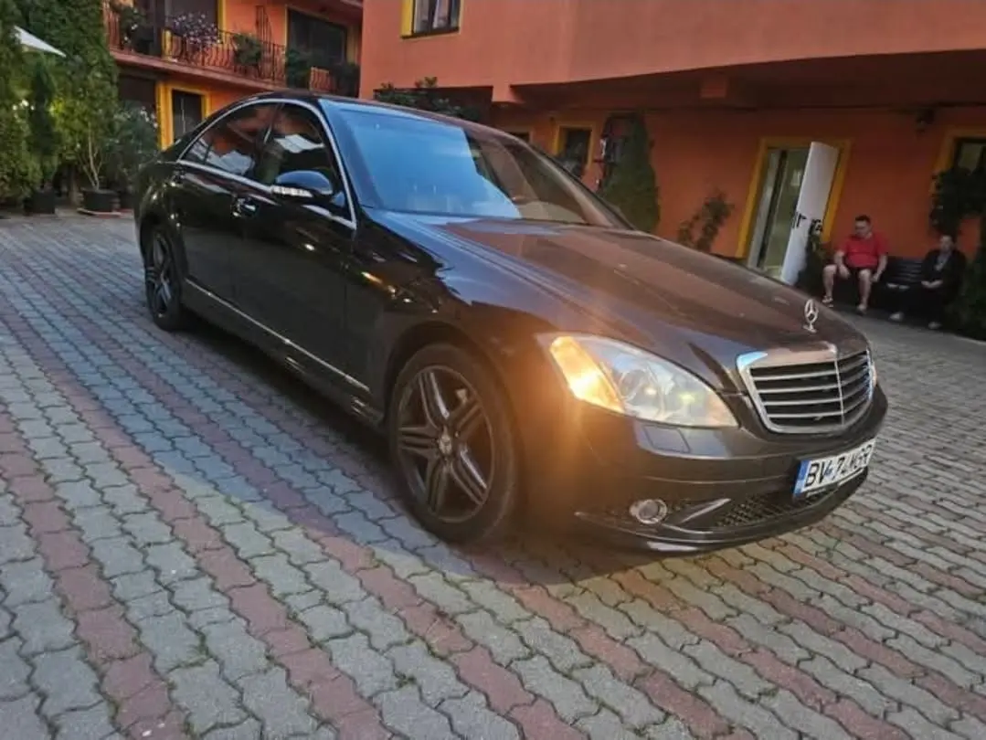 MercedesS320 4Matic,2007, AMG din fabrica, dotari foarte multe. Masina functioneaza bine.
