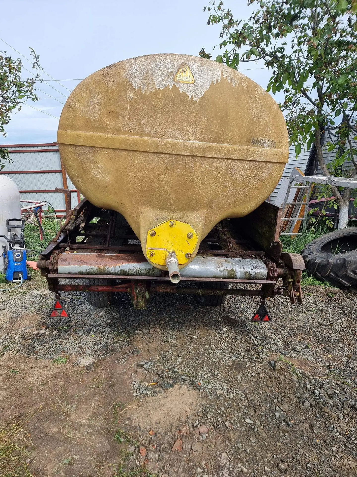 cisternă apa 4000litri 2