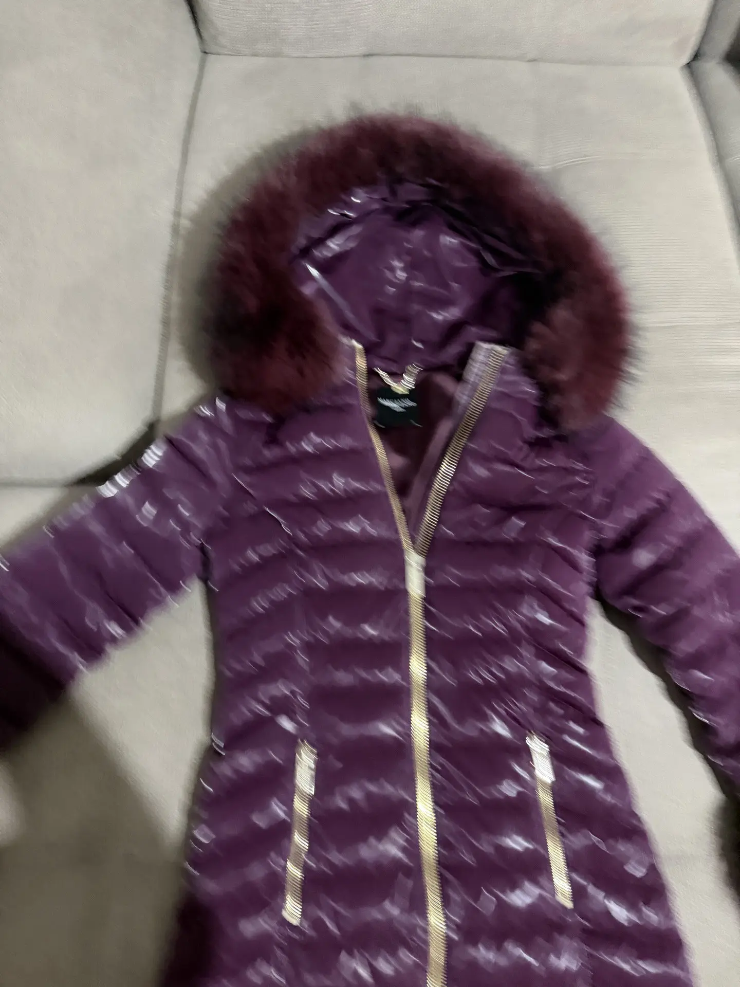 Haină de iarnă Guess originală 2